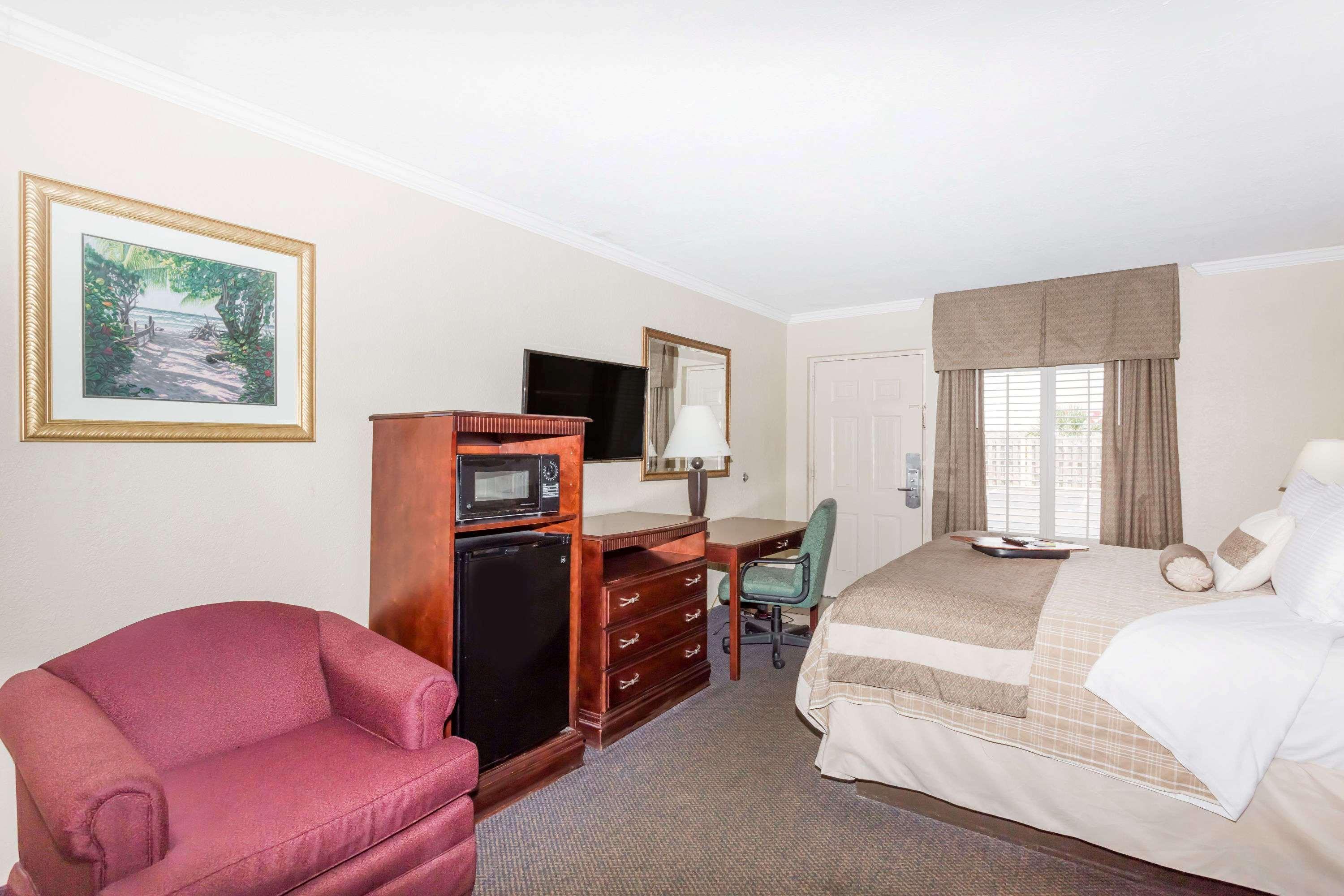 Days Inn By Wyndham Destin Esterno foto